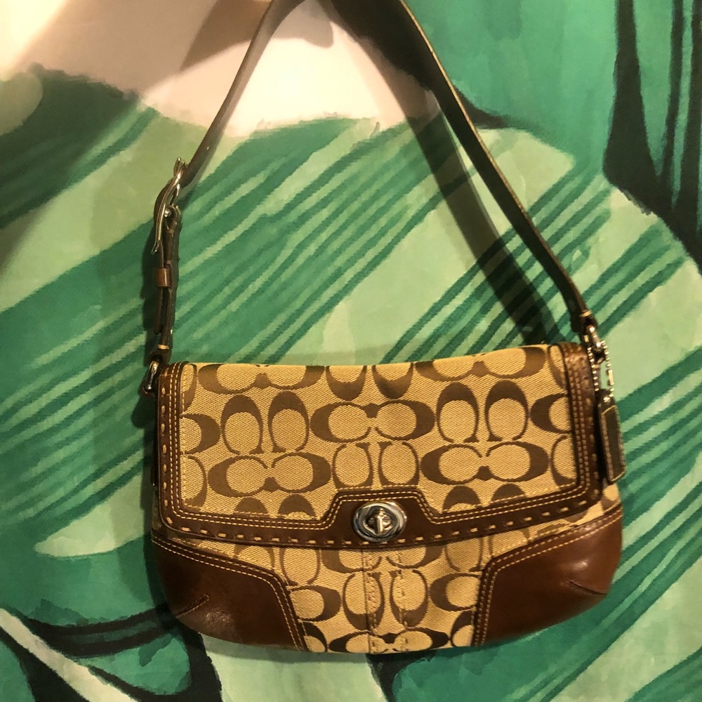 Small Coach Purse!
